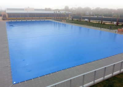 Technical solar fabrics to cover and protect pools